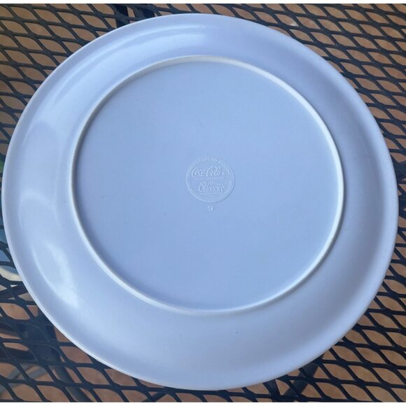 Set of 3 Gibson Christmas Santa Holding Coca-Cola Collectible Decorative Plates - Picture 12 of 12